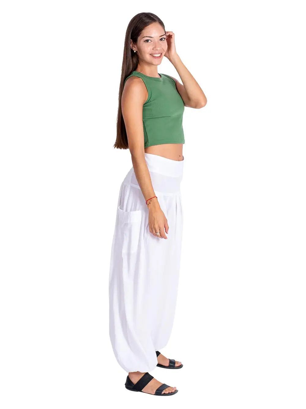 Bijele pamučne boho hlače s velikim bočnim džepovima