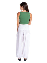 Bijele pamučne boho hlače s velikim bočnim džepovima